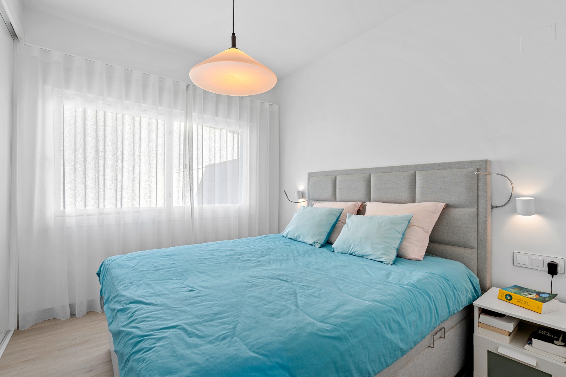 Bedroom in villa for sale in San Miguel de Salinas
