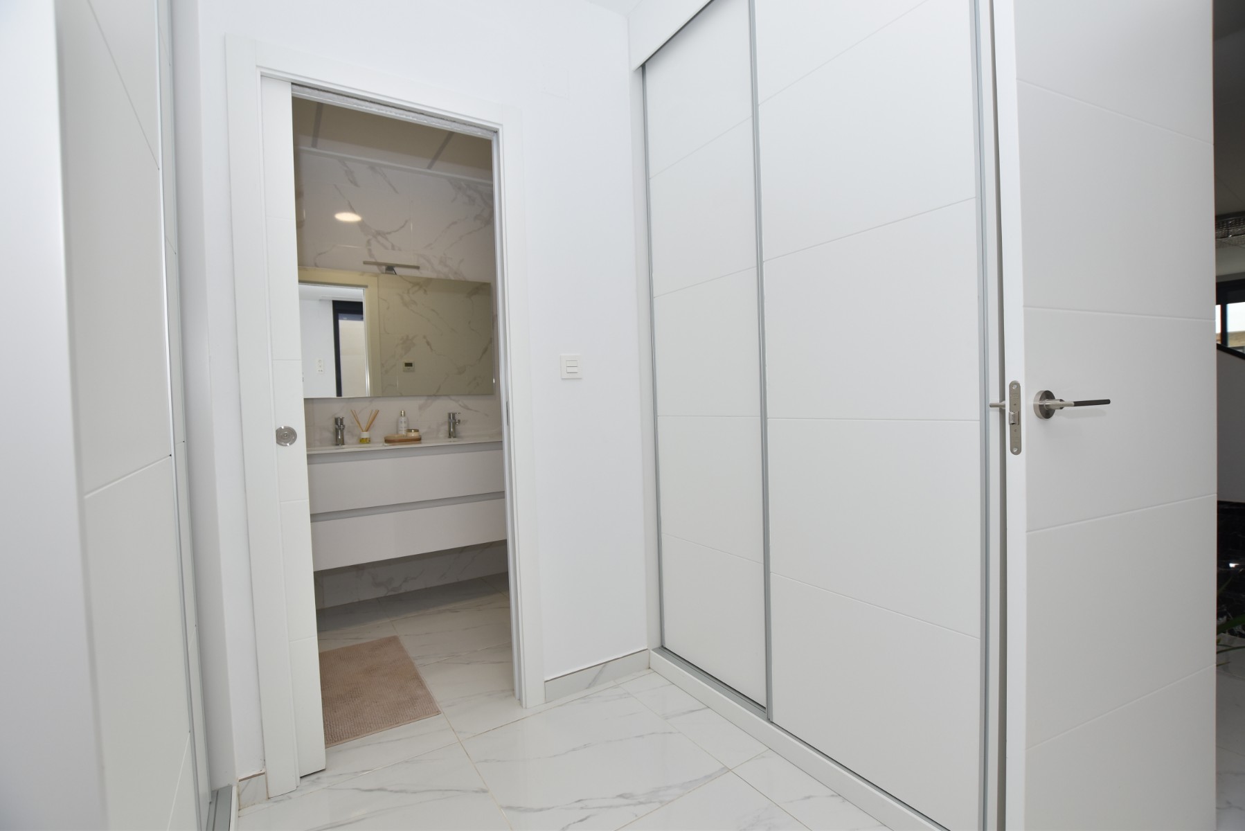 Master bedroom in villa for sale in Los Montesinos
