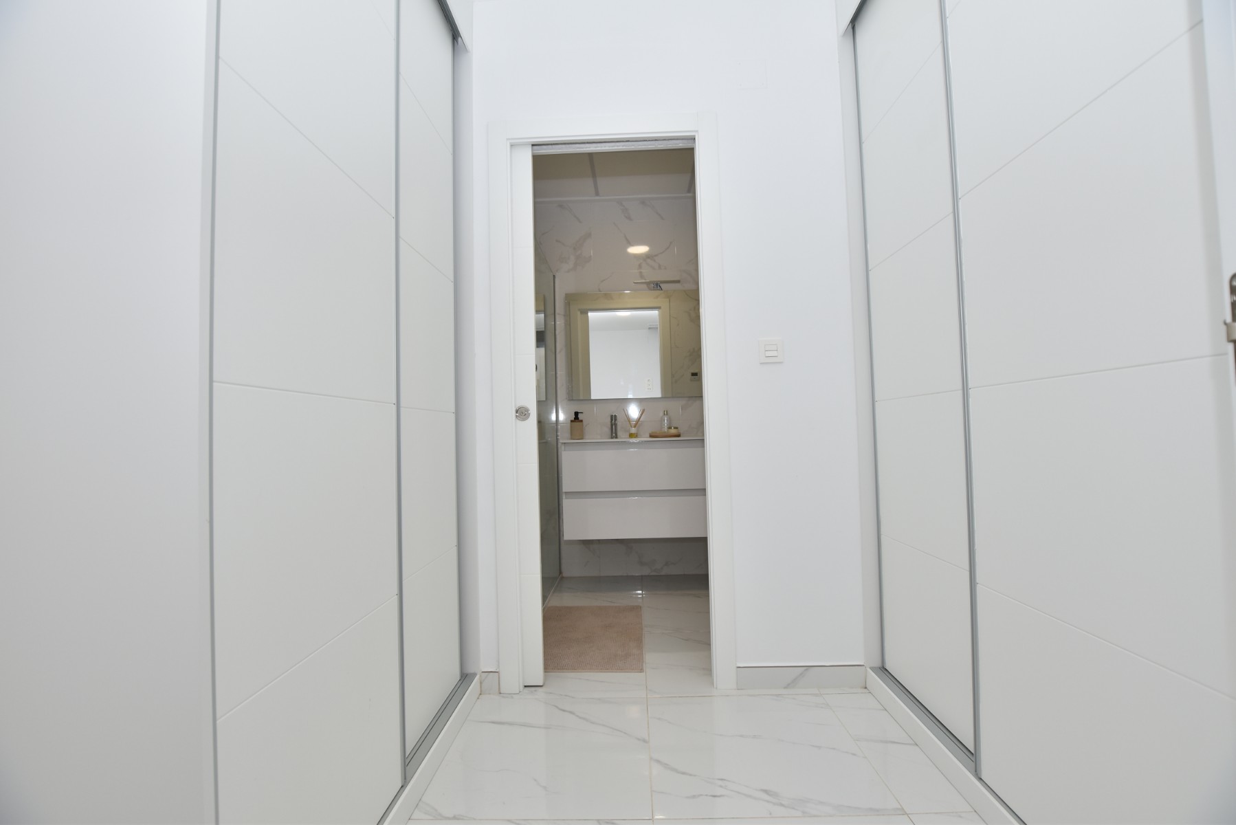 Bathroom in villa for sale in Los Montesinos