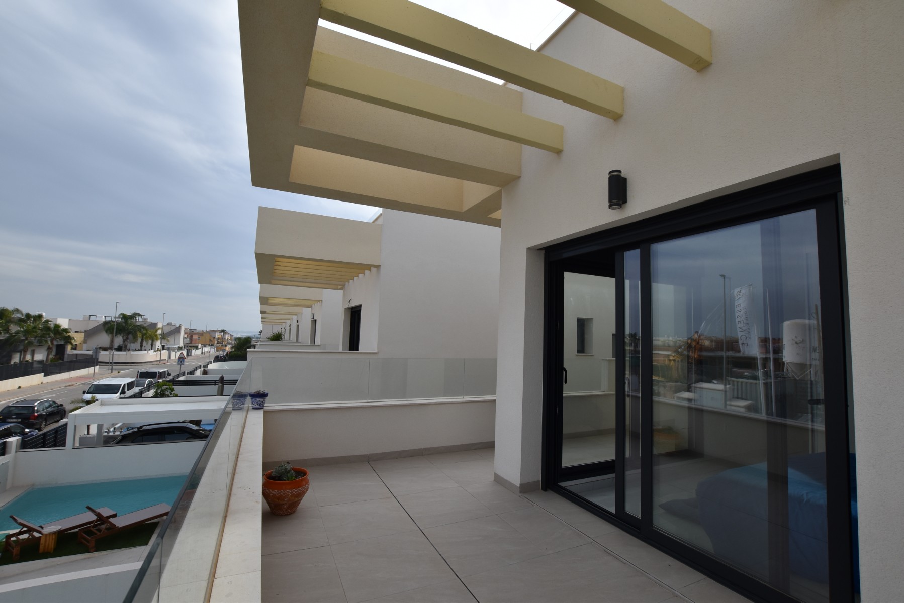 Garden in villa for sale in Los Montesinos