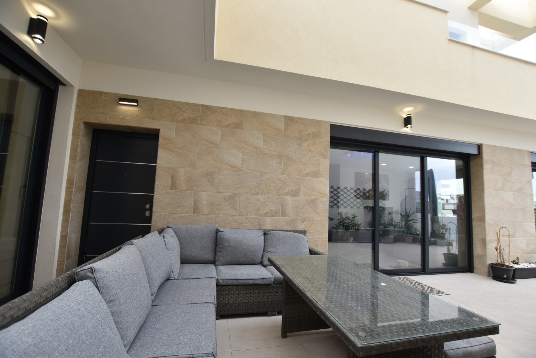 Pool area in villa for sale in Los Montesinos
