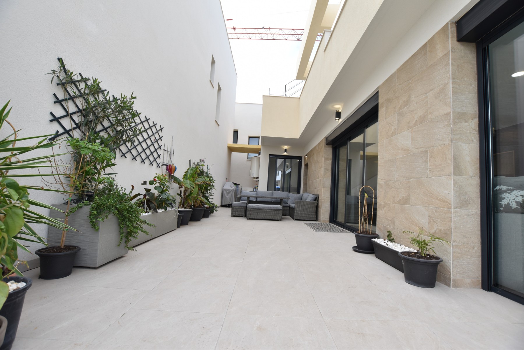 Garden in villa for sale in Los Montesinos