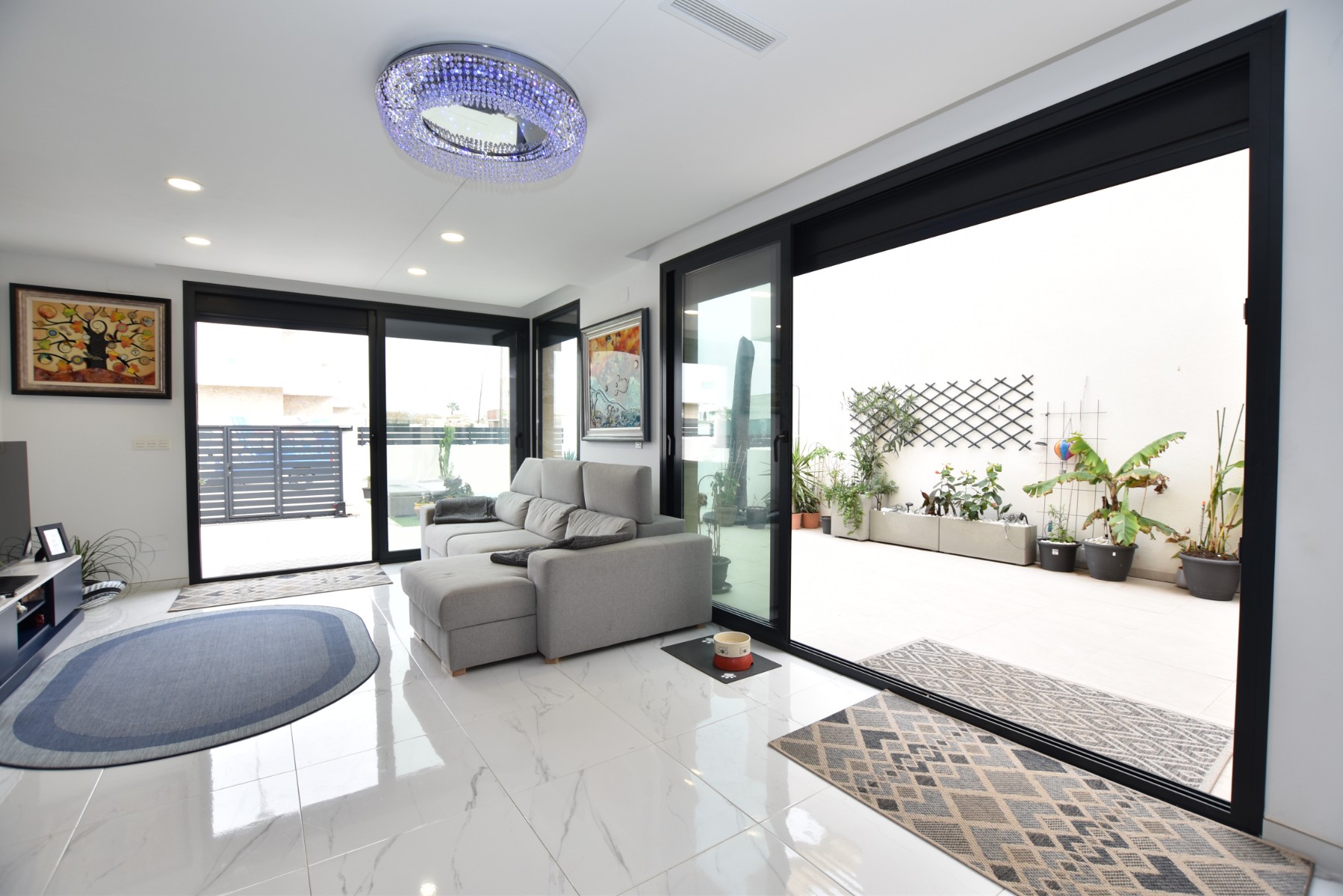 Dining area in villa for sale in Los Montesinos