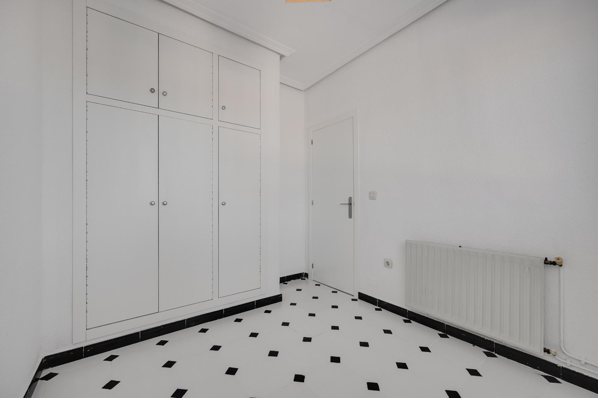 Bathroom in villa for sale in Torrevieja