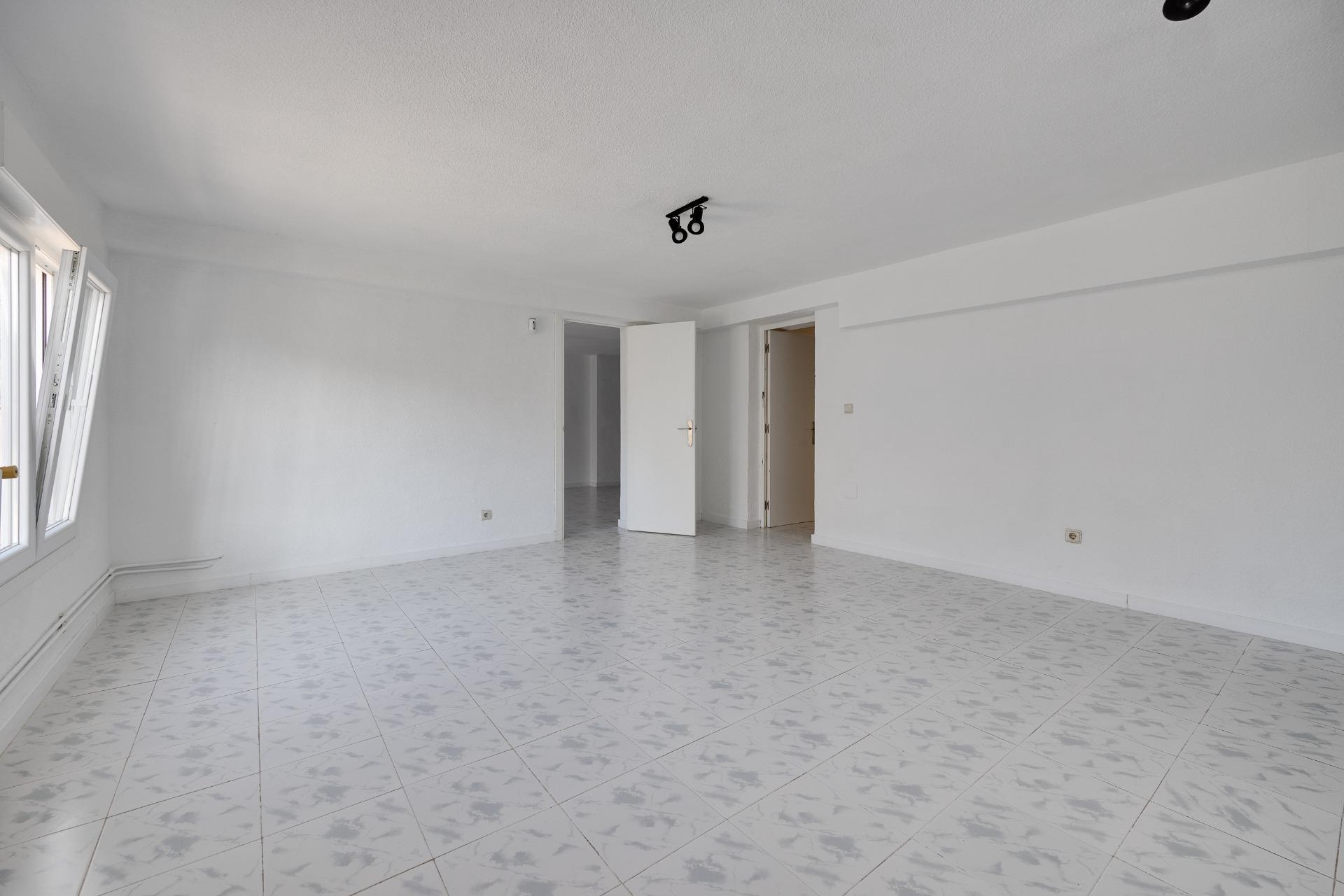 Kitchen in villa for sale in Torrevieja