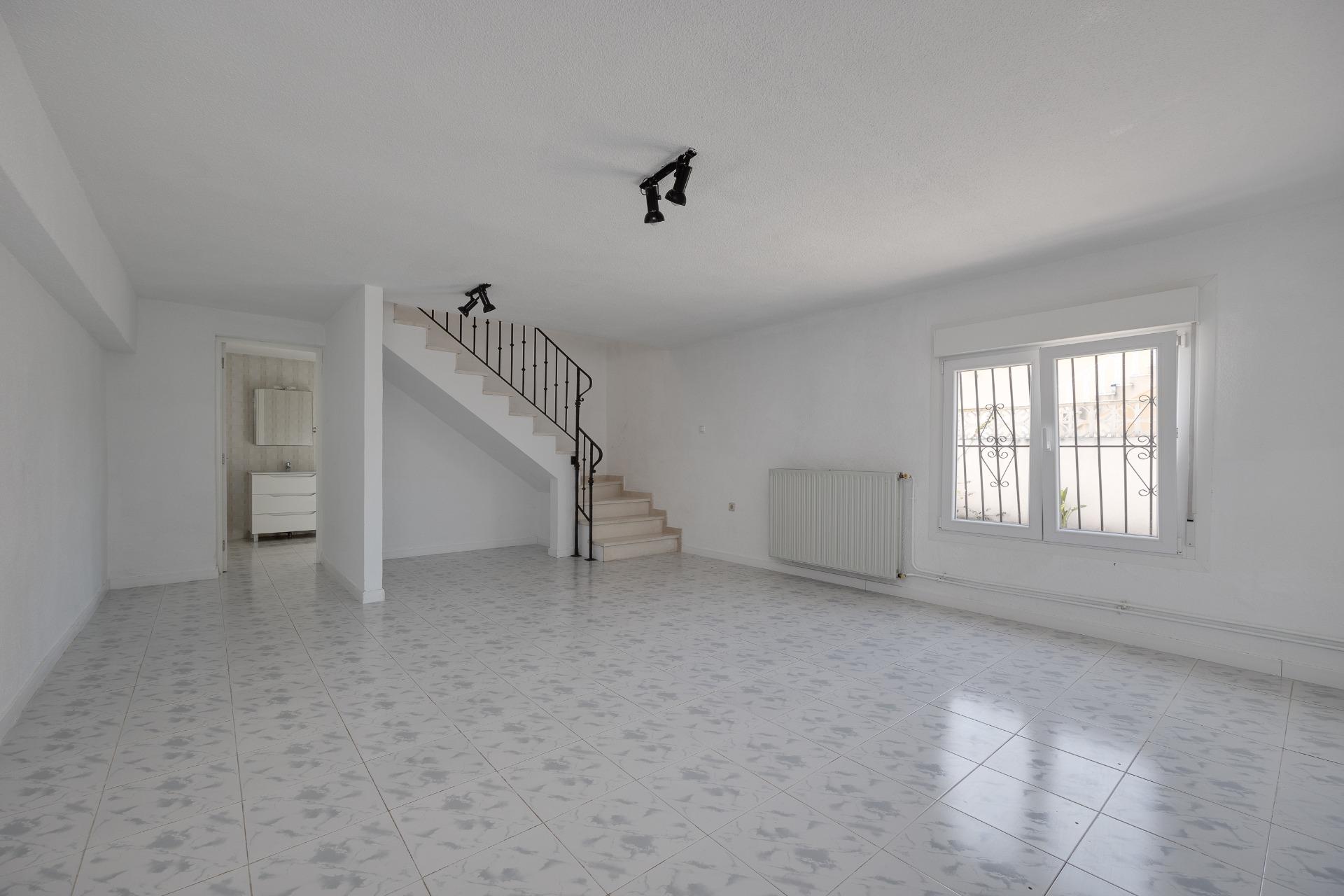 Master bedroom in villa for sale in Torrevieja