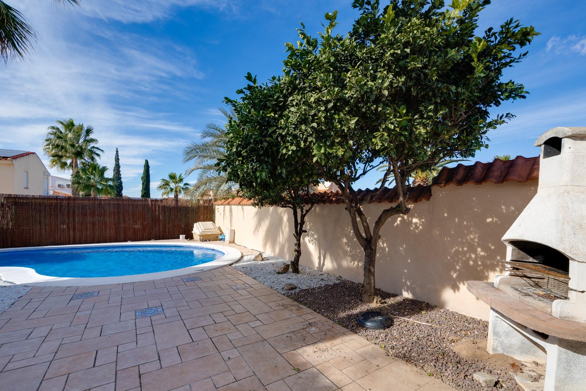 Bathroom in villa for sale in Torrevieja