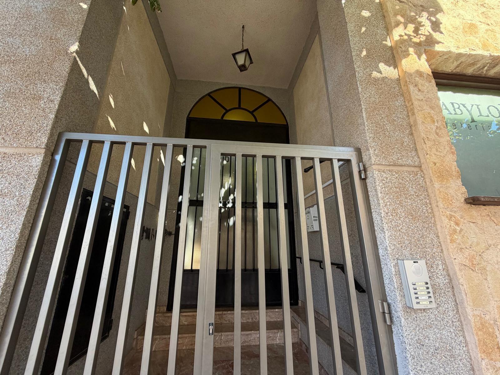 Master bedroom in apartment for sale in Lo Pagan
