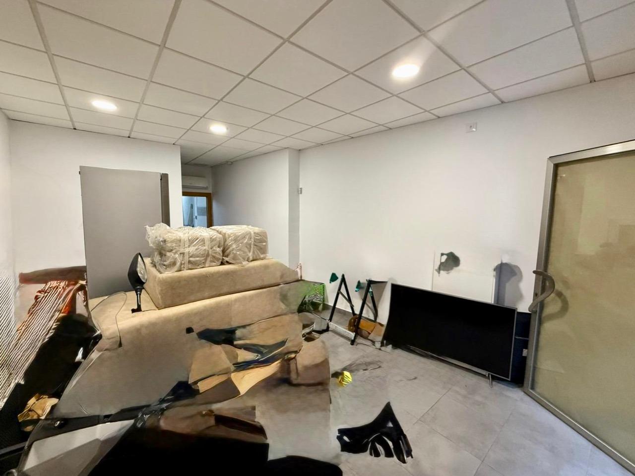 Bathroom in commercial for sale in Benidorm