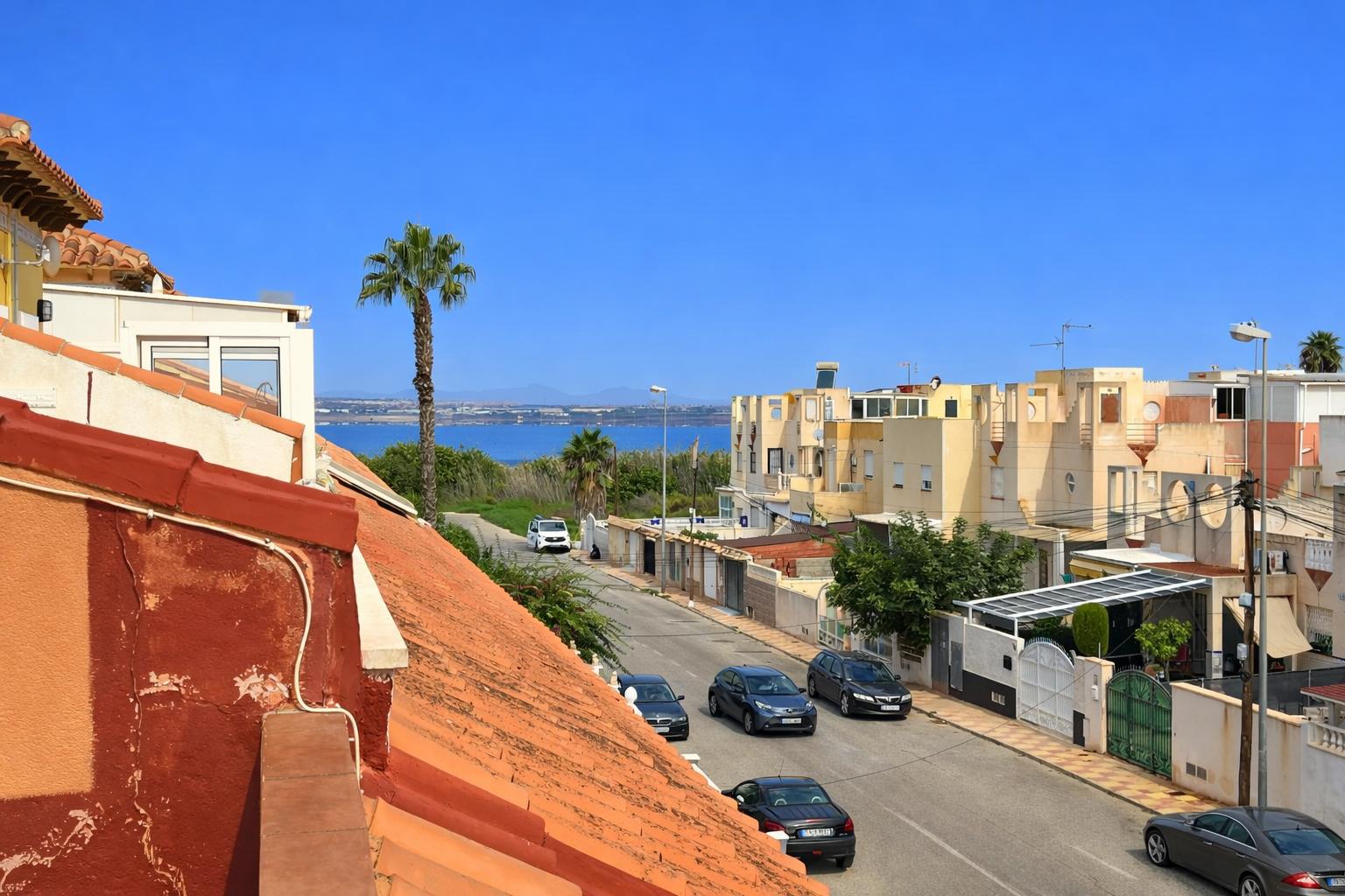 Master bedroom in bungalow for sale in Torrevieja