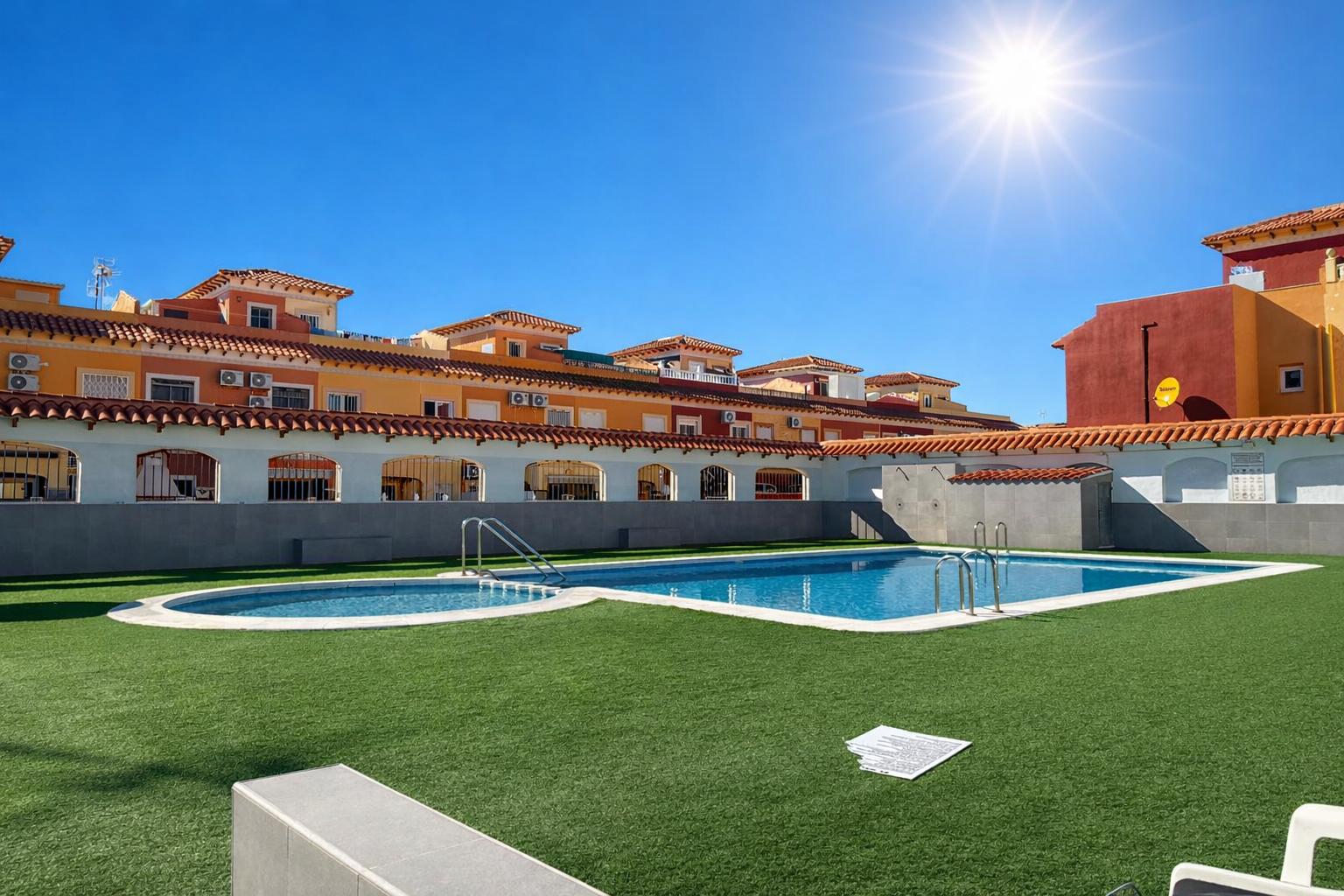 Terrace in bungalow for sale in Torrevieja