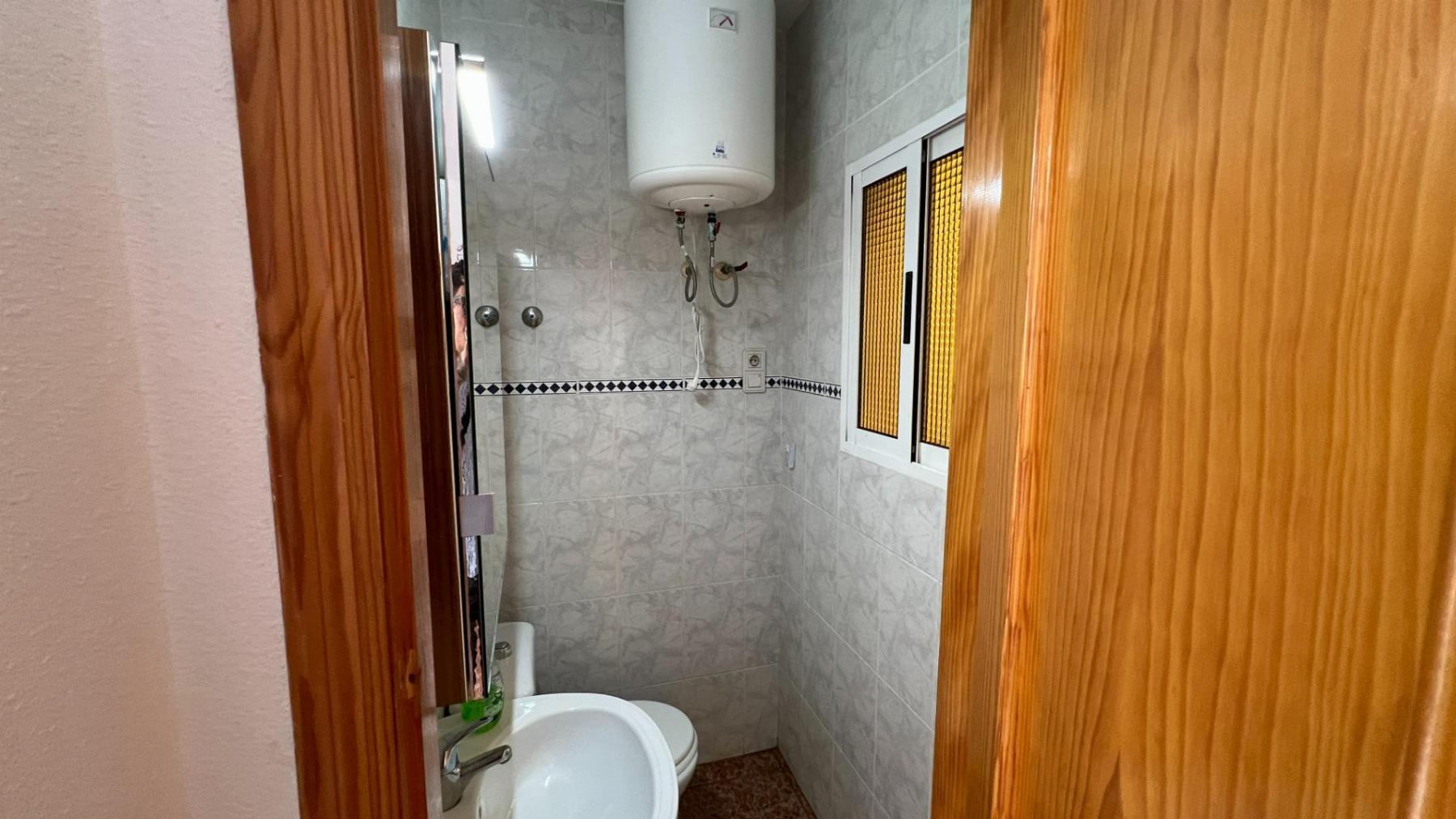 Bedroom in bungalow for sale in Torrevieja