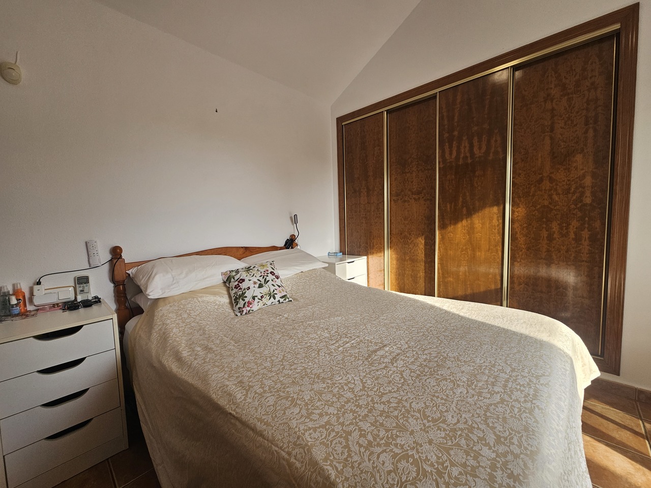 Bedroom in bungalow for sale in La Zenia