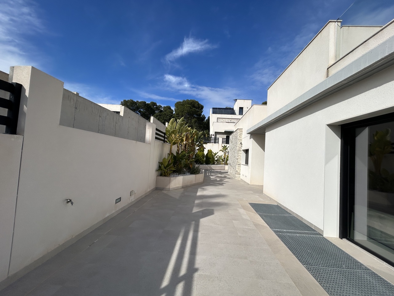 Bedroom in villa for sale in Los Balcones