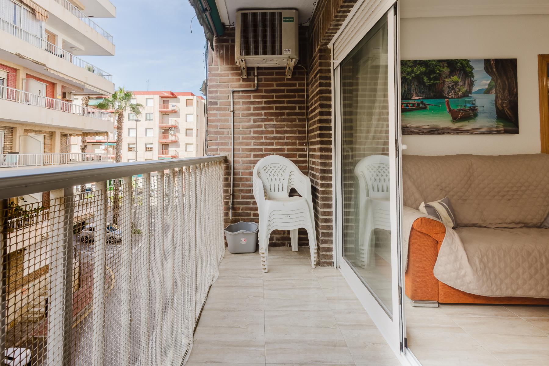Master bedroom in apartment for sale in Torrevieja