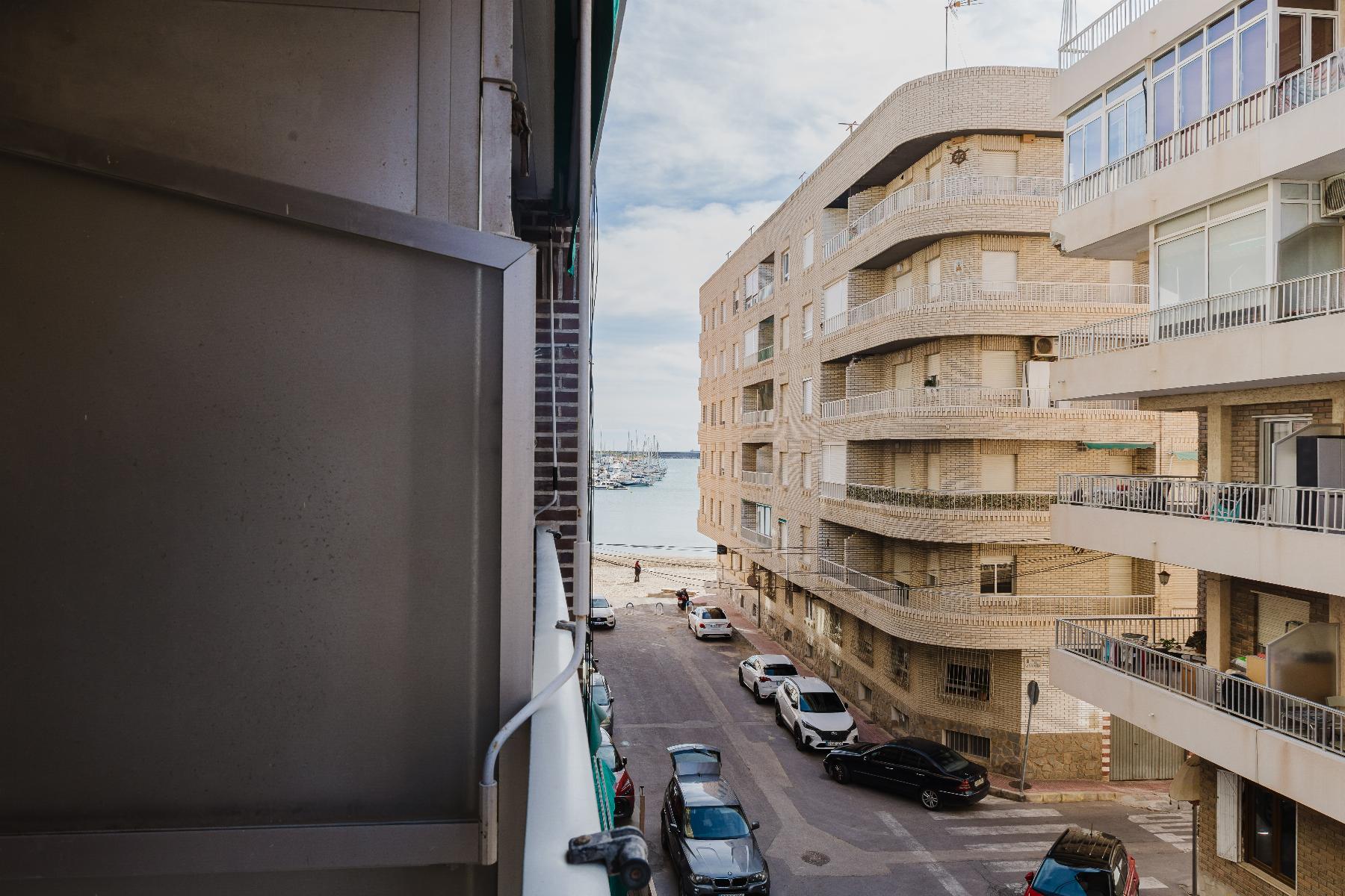 Terrace in apartment for sale in Torrevieja