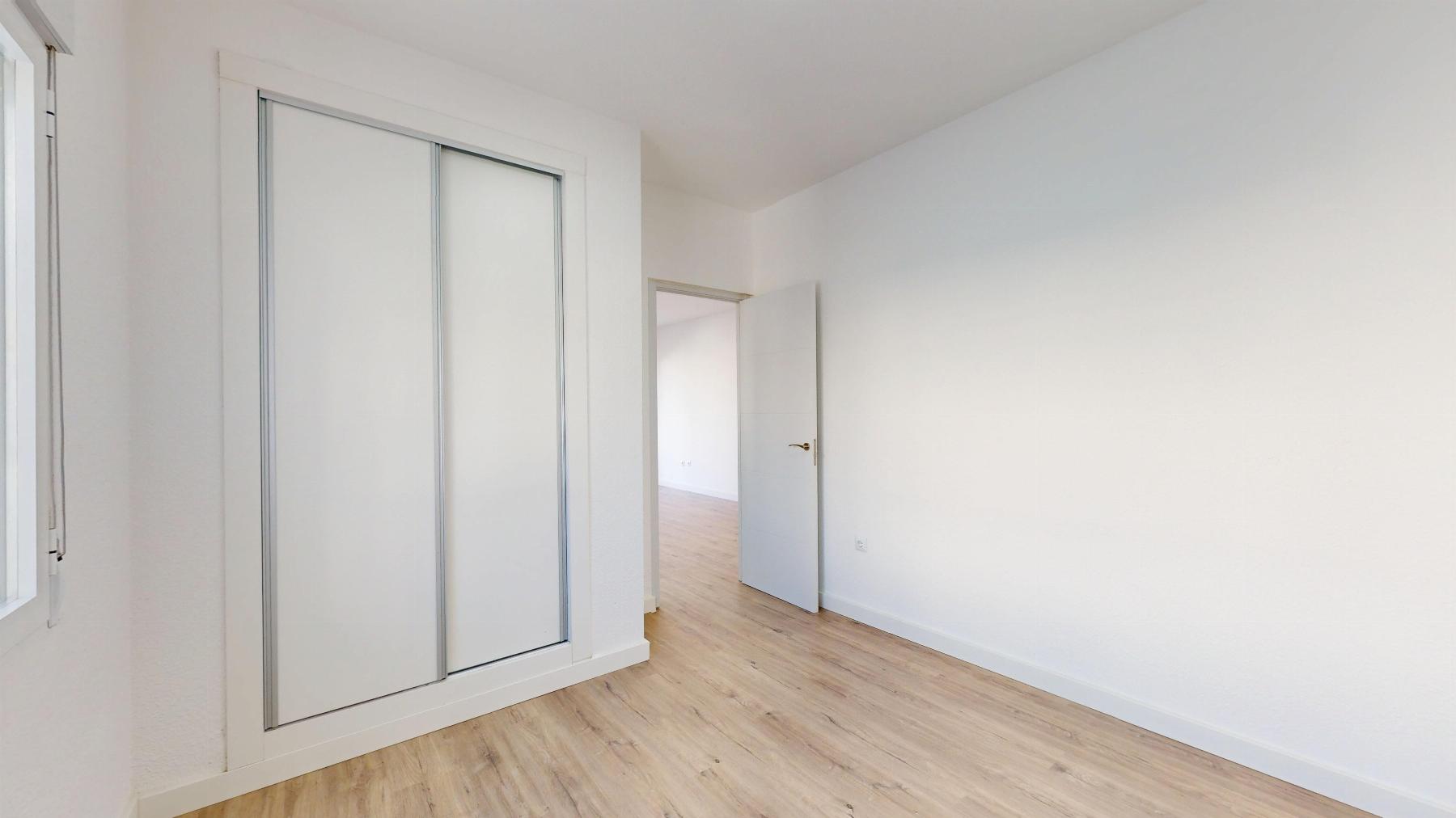 Master bedroom in bungalow for sale in Orihuela Costa