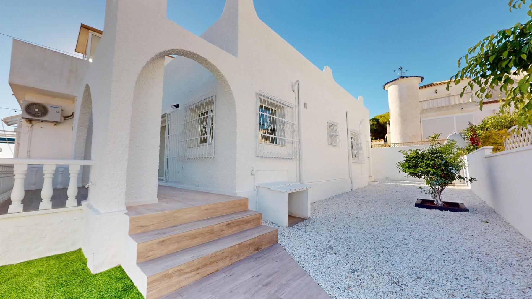 Kitchen in bungalow for sale in Orihuela Costa