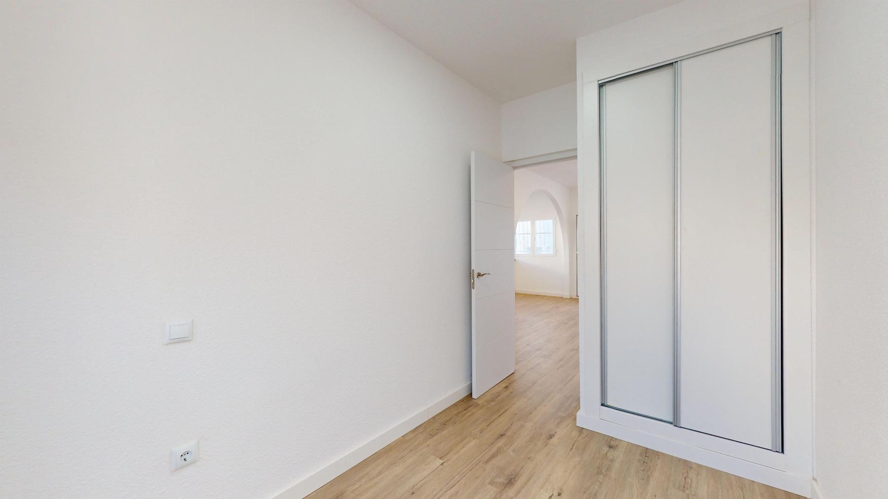 Bedroom in bungalow for sale in Orihuela Costa