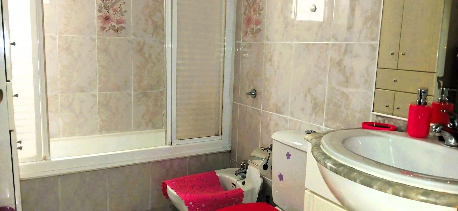Master bedroom in apartment for sale in Torrevieja