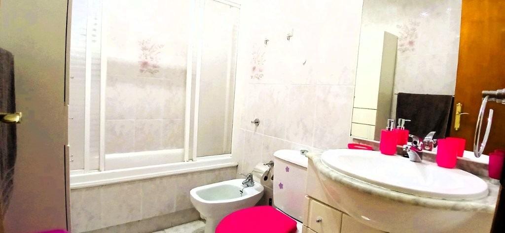 Bedroom in apartment for sale in Torrevieja