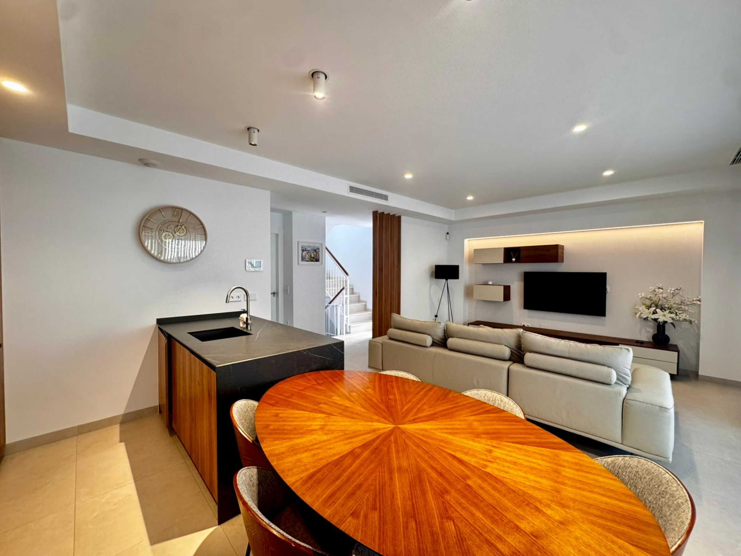 Pool area in villa for sale in Torre Pacheco