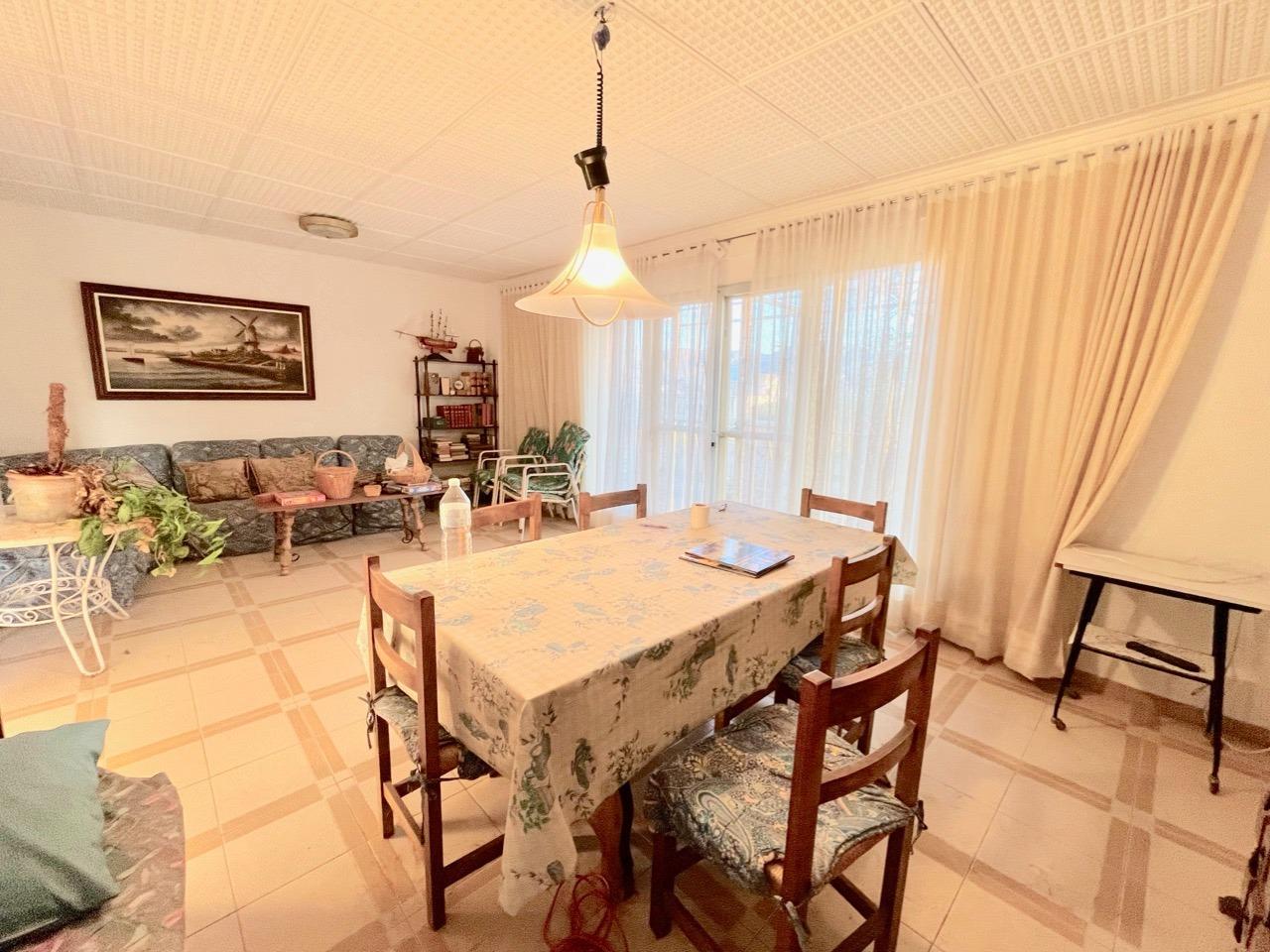 Living room in villa for sale in Benidorm