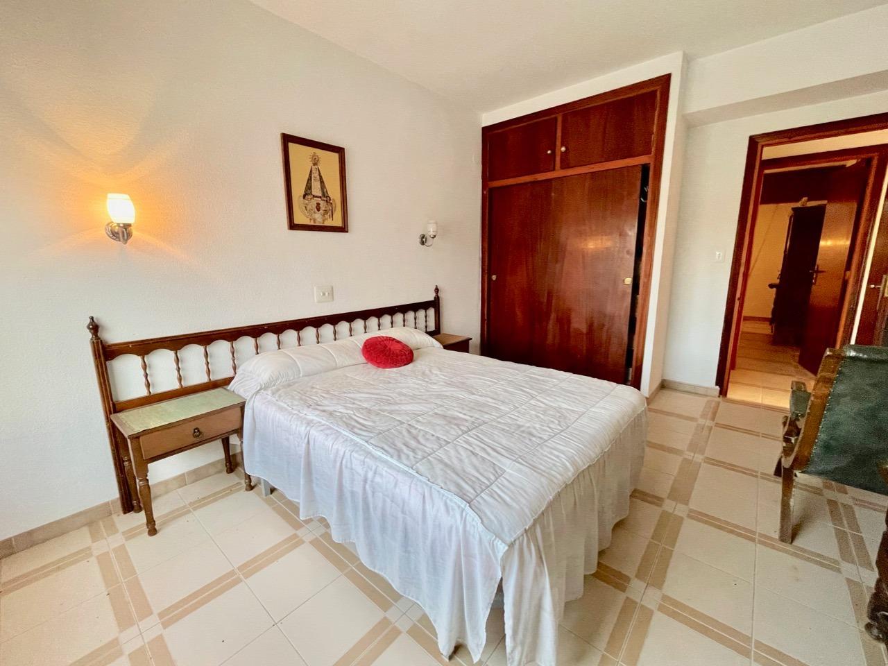 Master bedroom in villa for sale in Benidorm
