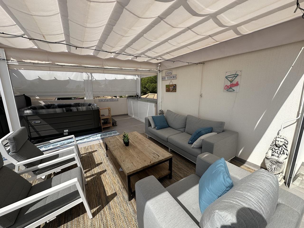 Ático de lujo en Orihuela Costa con jacuzzi privado