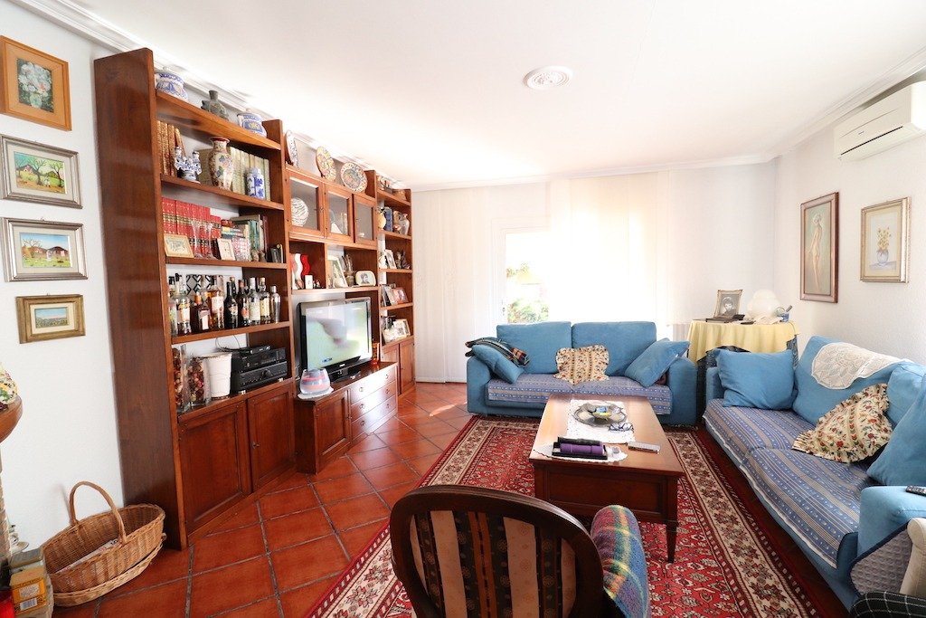 Living room in villa for sale in Torrevieja