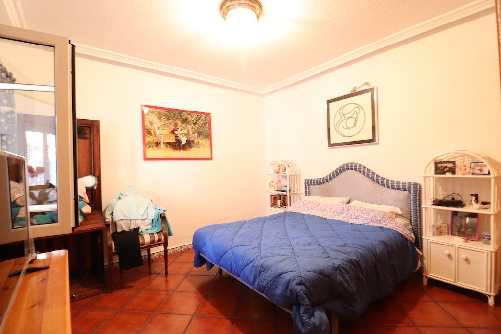 Pool area in villa for sale in Torrevieja