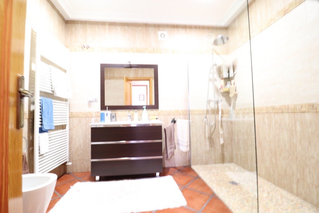 Kitchen in villa for sale in Torrevieja
