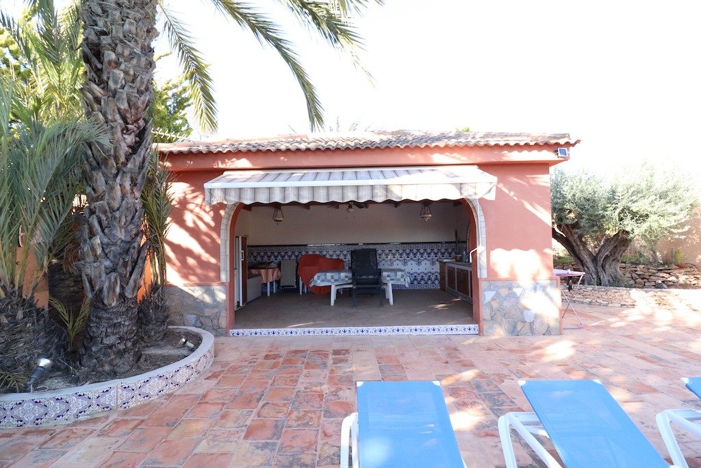 Bathroom in villa for sale in Torrevieja