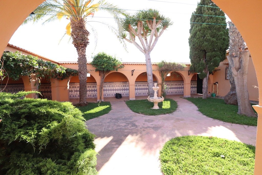Bedroom in villa for sale in Torrevieja