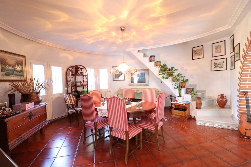 Pool area in villa for sale in Torrevieja