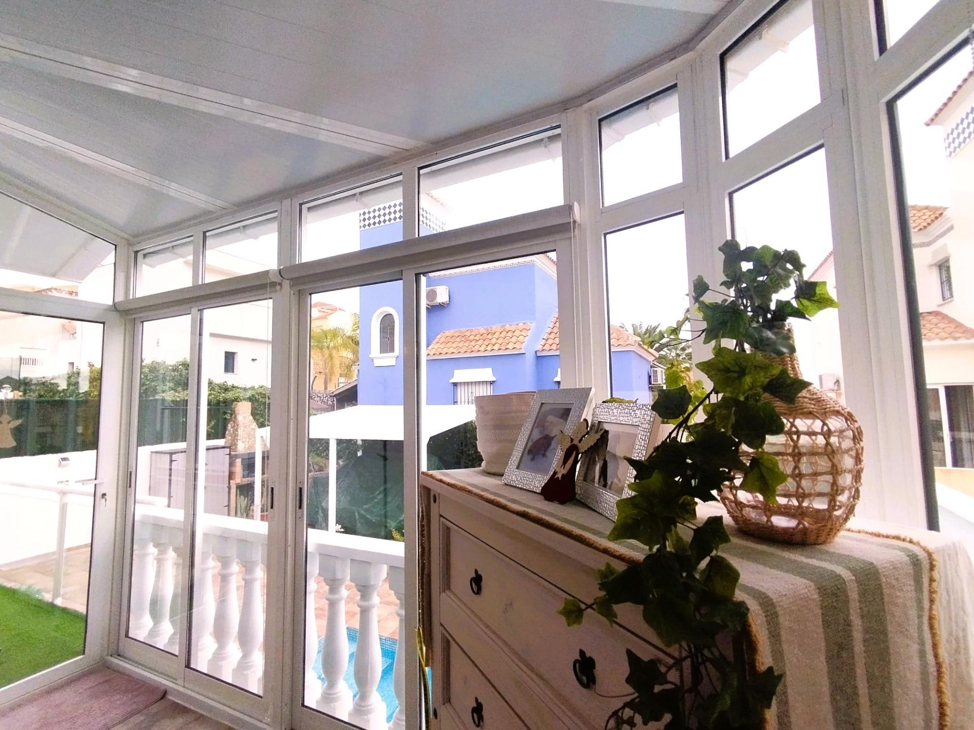 Dining area in villa for sale in San Miguel de Salinas