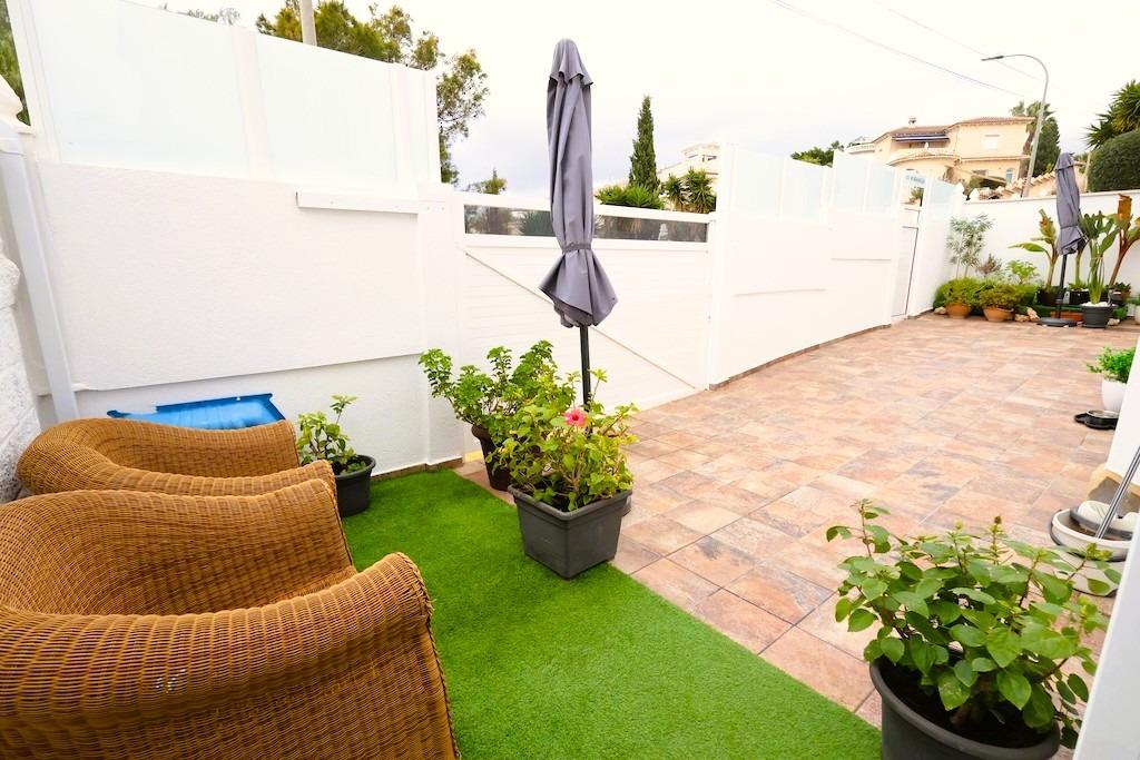 Pool area in villa for sale in San Miguel de Salinas
