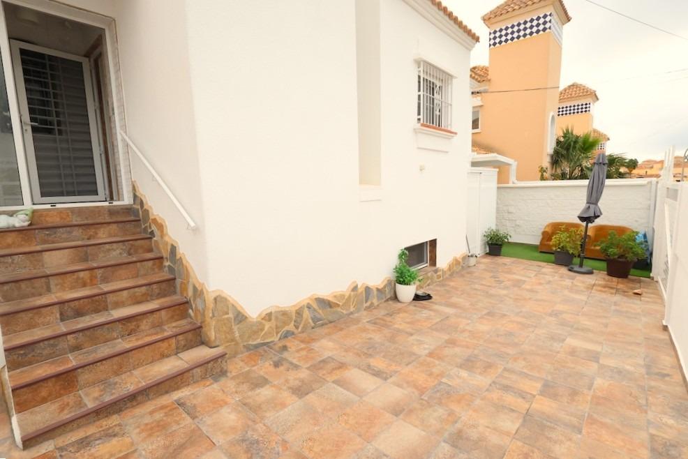 Dining area in villa for sale in San Miguel de Salinas
