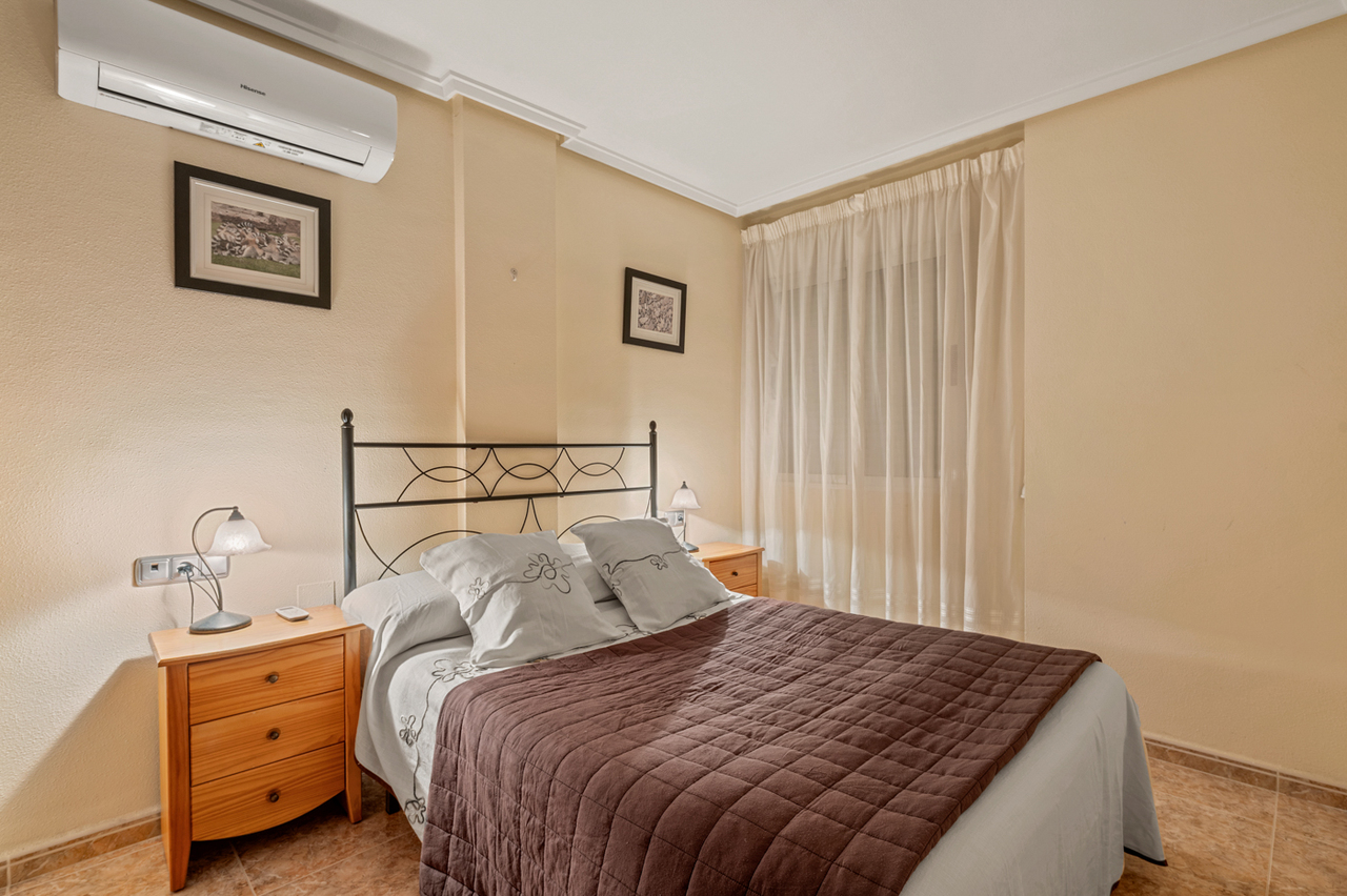 Bathroom in apartment for sale in Algorfa