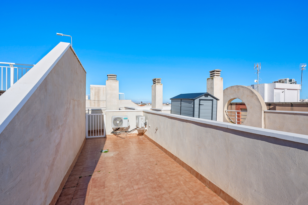 Living room in apartment for sale in Algorfa