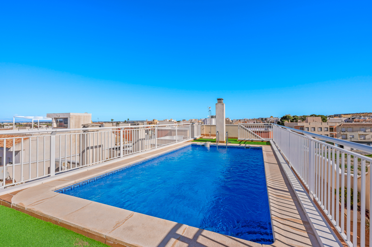 Garden in apartment for sale in Algorfa