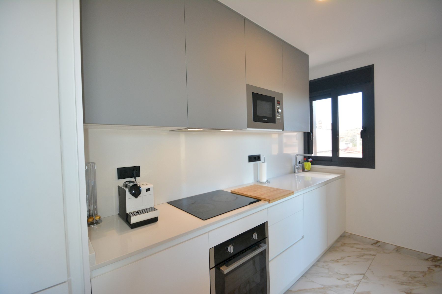 Kitchen in apartment for sale in Guardamar del Segura