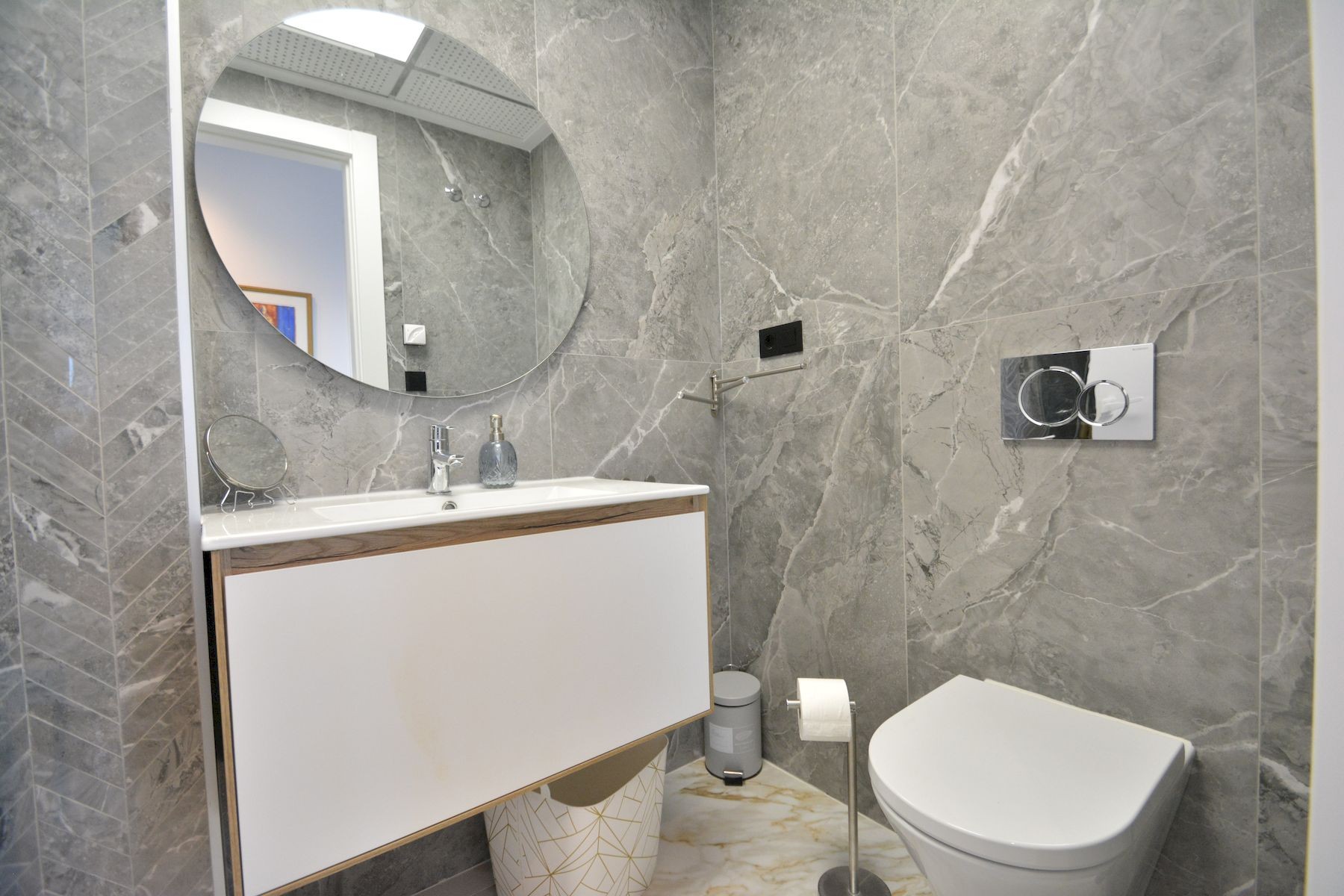Bathroom in apartment for sale in Guardamar del Segura