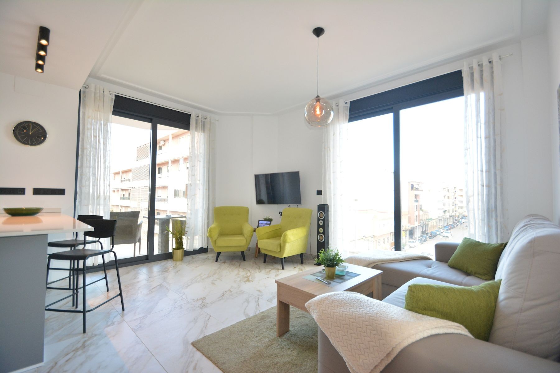 Bedroom in apartment for sale in Guardamar del Segura