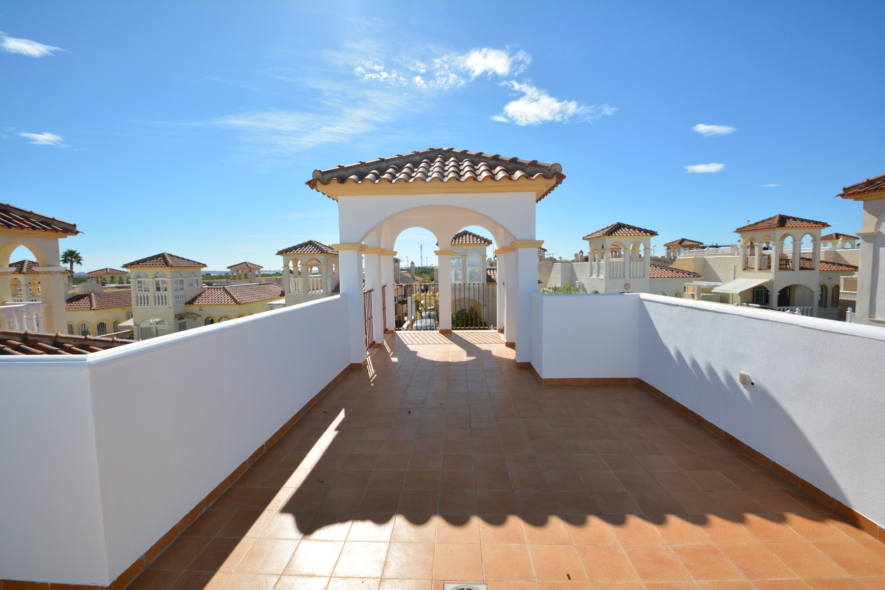 Terrace in villa for sale in Algorfa