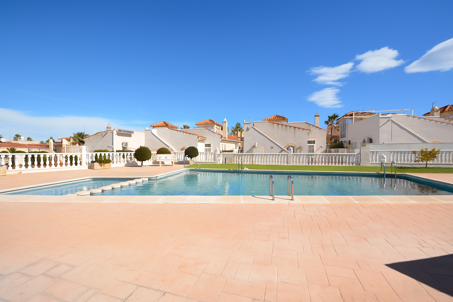 Exterior view in villa for sale in Algorfa