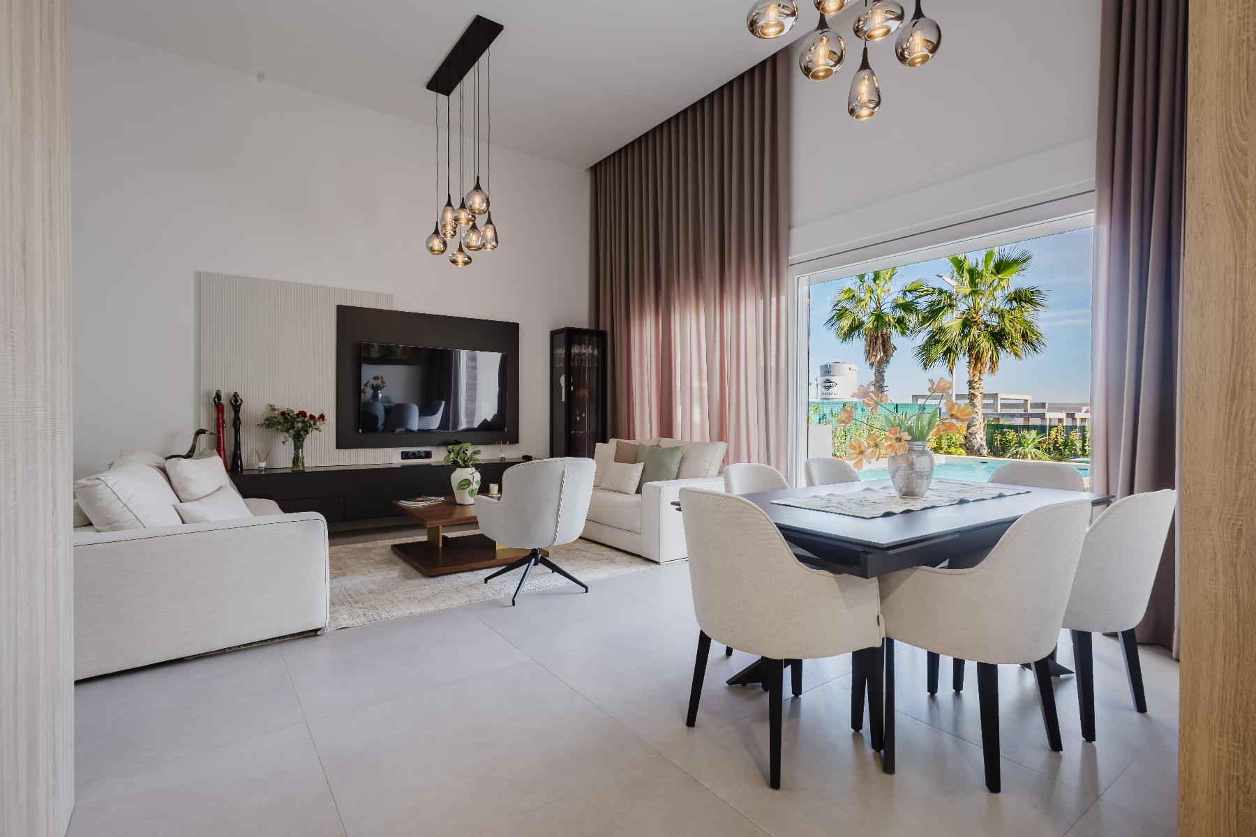 Dining area in villa for sale in Algorfa