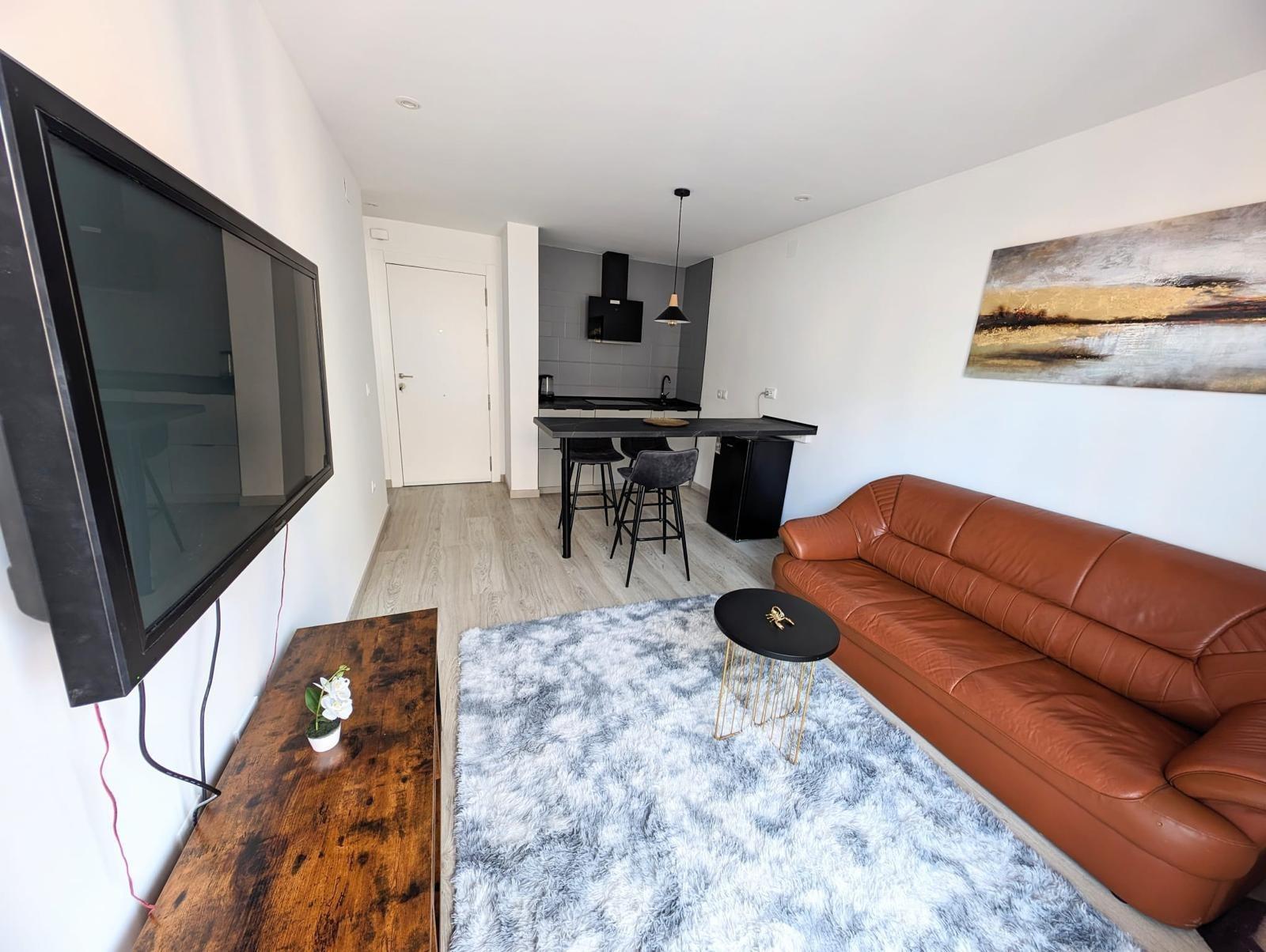 Refurbished one-bedroom flat with sea views in Torrevieja This charming one-bedroom flat, located on