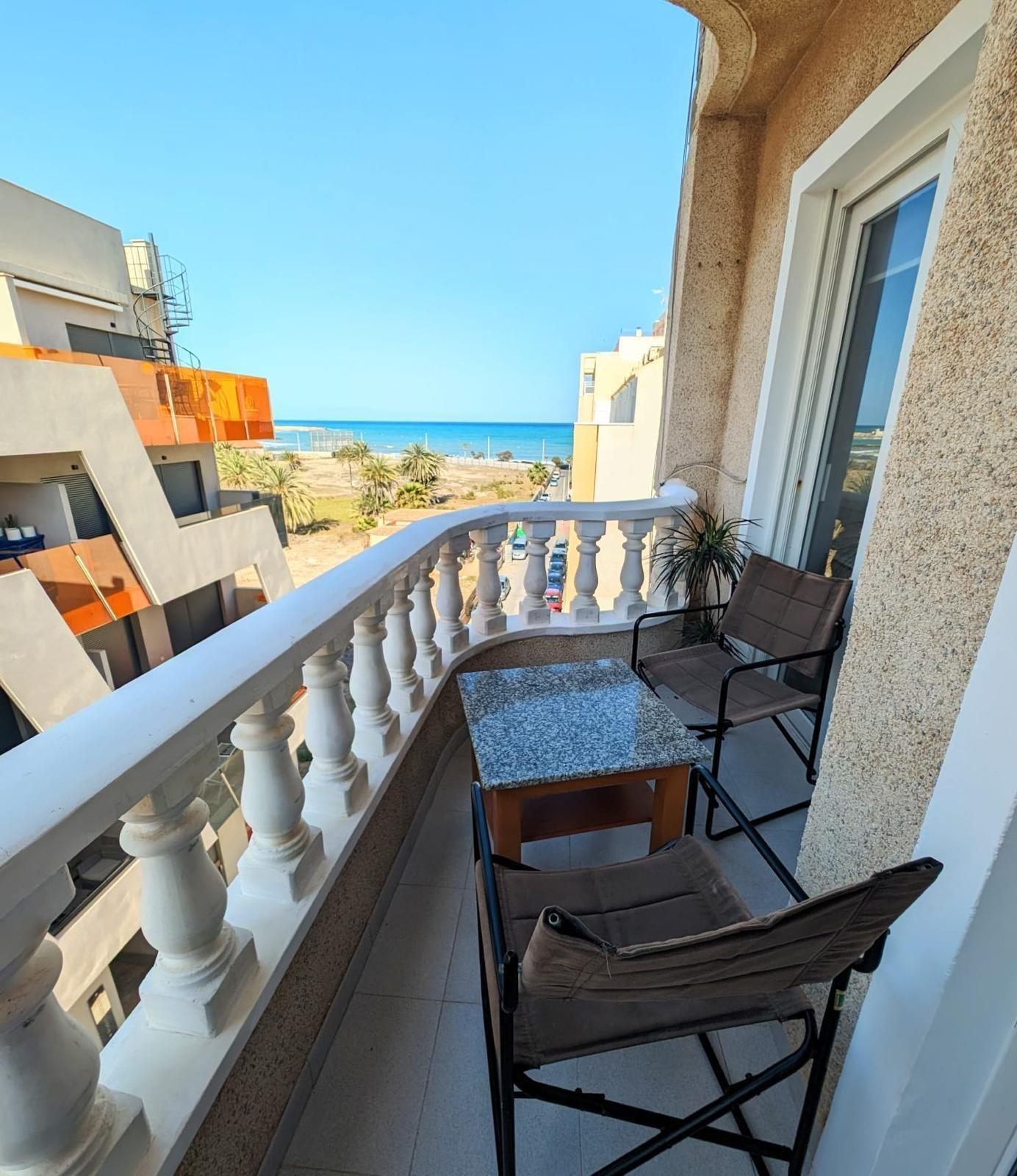 Refurbished one-bedroom flat with sea views in Torrevieja This charming one-bedroom flat, located on