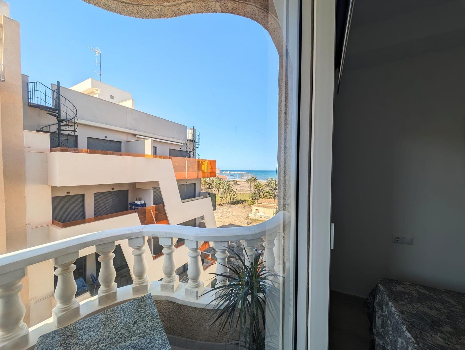 Refurbished one-bedroom flat with sea views in Torrevieja This charming one-bedroom flat, located on